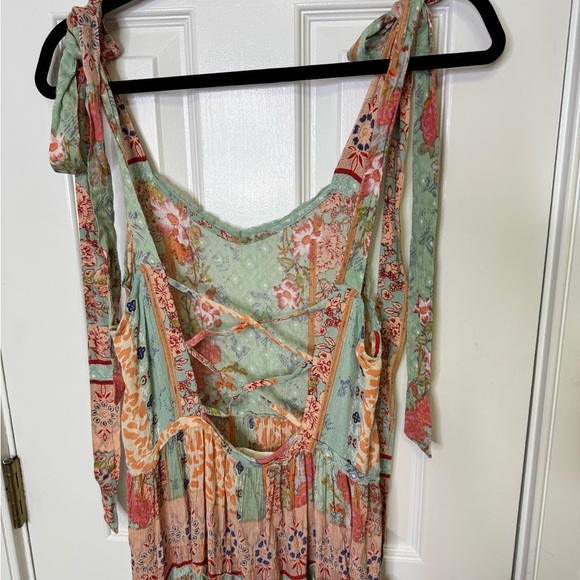 Celina one size Floral Maxi Dress NWT - Picture 8 of 9